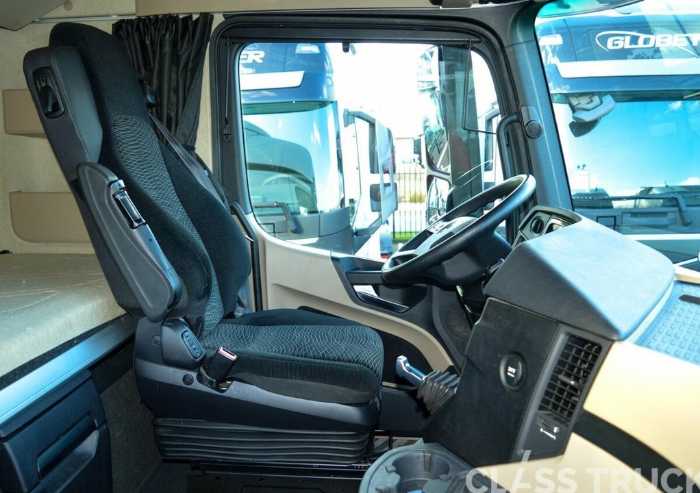 Mercedes-Benz Actros, 2016 год, 5 670 000 рублей, 11 фотография