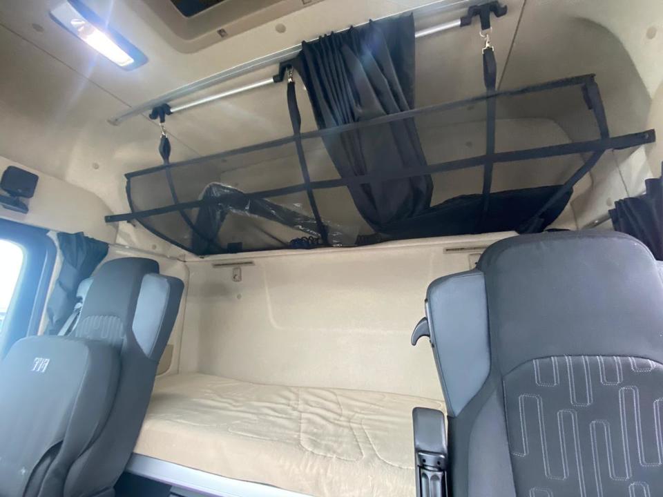 Mercedes-Benz Actros, 2020 год, 6 995 000 рублей, 18 фотография