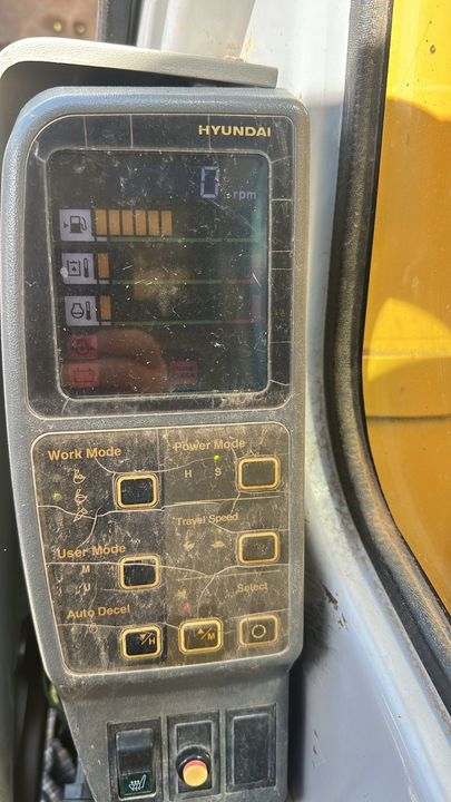 Hyundai R450LC, 2011 год, 6 000 000 рублей, 4 фотография