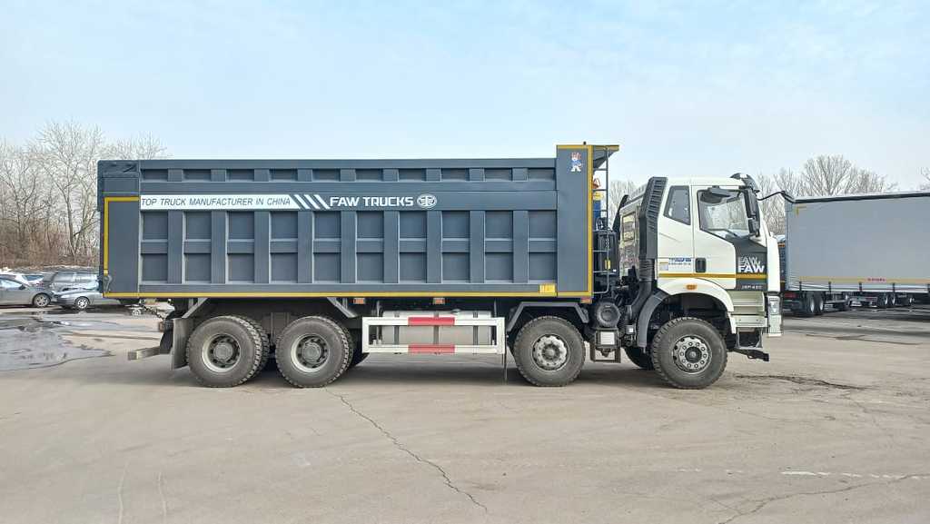 FAW J6 CA3310, 2024 год, 8 900 000 рублей, 2 фотография