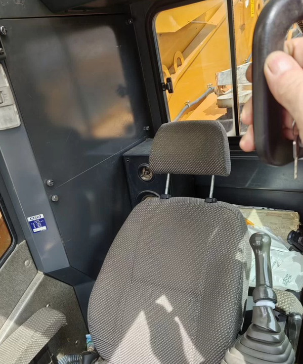 KATO SR, 2014 год, 19 800 000 рублей, 7 фотография