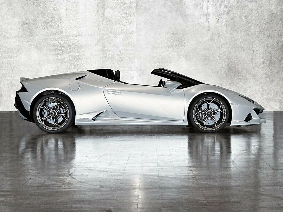 Lamborghini Huracán, 2022 год, 39 778 500 рублей, 39 фотография