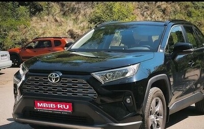 Toyota RAV4, 2022 год, 3 800 000 рублей, 1 фотография