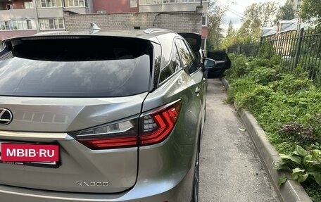 Lexus RX IV рестайлинг, 2018 год, 3 490 000 рублей, 7 фотография