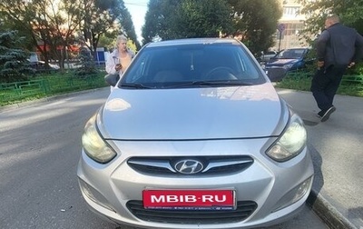 Hyundai Solaris II рестайлинг, 2013 год, 650 000 рублей, 1 фотография