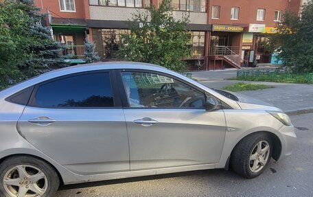 Hyundai Solaris II рестайлинг, 2013 год, 650 000 рублей, 2 фотография