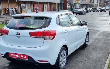 KIA Rio III рестайлинг, 2017 год, 990 000 рублей, 5 фотография