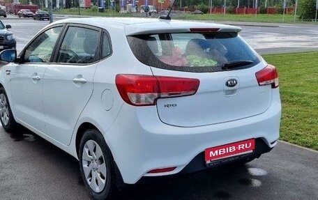 KIA Rio III рестайлинг, 2017 год, 990 000 рублей, 7 фотография