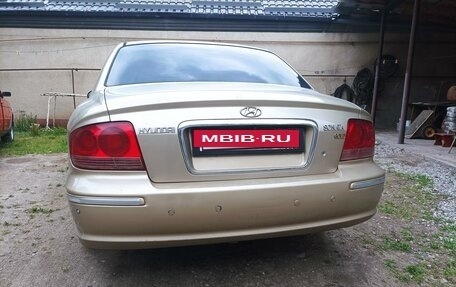 Hyundai Sonata IV рестайлинг, 2003 год, 250 000 рублей, 4 фотография