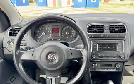 Volkswagen Polo VI (EU Market), 2013 год, 1 100 000 рублей, 18 фотография