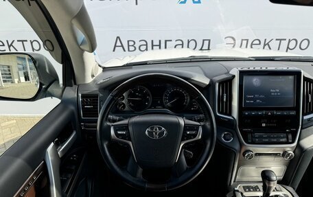 Toyota Land Cruiser 200, 2018 год, 8 290 000 рублей, 10 фотография