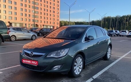 Opel Astra J, 2011 год, 730 000 рублей, 1 фотография