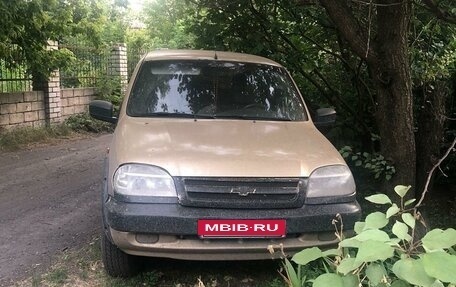 Chevrolet Niva I рестайлинг, 2004 год, 450 000 рублей, 2 фотография