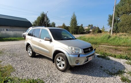 Toyota RAV4, 2004 год, 1 200 000 рублей, 4 фотография