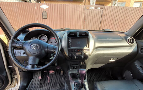 Toyota RAV4, 2004 год, 1 200 000 рублей, 9 фотография