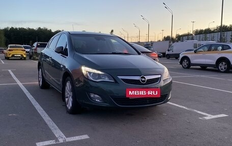 Opel Astra J, 2011 год, 730 000 рублей, 2 фотография