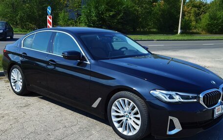 BMW 5 серия, 2022 год, 6 200 000 рублей, 3 фотография