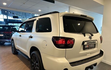 Toyota Sequoia II рестайлинг, 2020 год, 10 200 000 рублей, 2 фотография