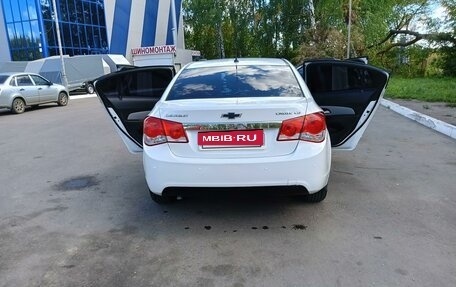 Chevrolet Cruze II, 2011 год, 720 000 рублей, 6 фотография