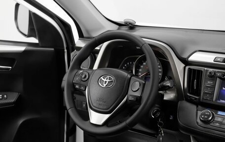 Toyota RAV4, 2015 год, 2 199 000 рублей, 14 фотография