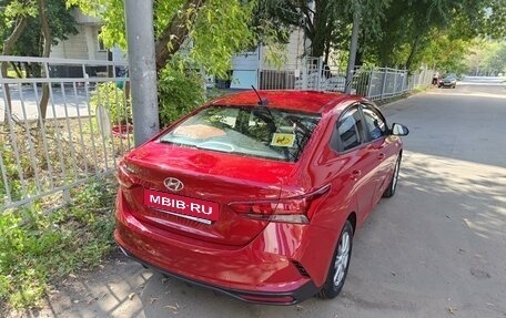 Hyundai Solaris II рестайлинг, 2022 год, 2 300 000 рублей, 3 фотография