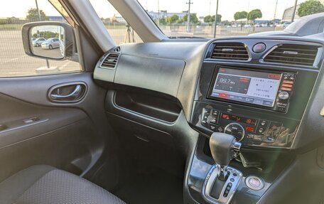 Nissan Serena IV, 2012 год, 1 620 000 рублей, 20 фотография