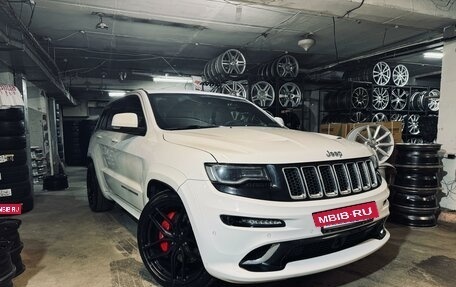 Jeep Grand Cherokee, 2013 год, 3 880 000 рублей, 21 фотография