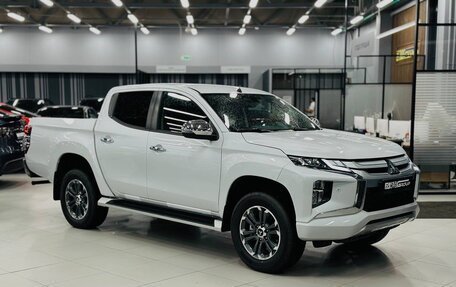 Mitsubishi L200 IV рестайлинг, 2023 год, 4 550 000 рублей, 2 фотография