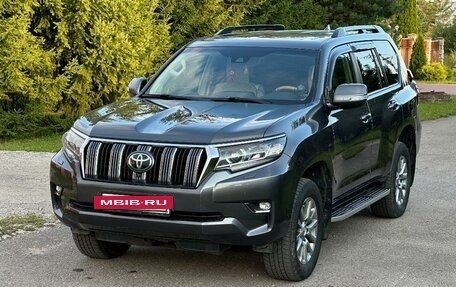 Toyota Land Cruiser Prado 150 рестайлинг 2, 2018 год, 5 500 000 рублей, 2 фотография