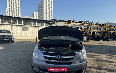 Hyundai Grand Starex Grand Starex I рестайлинг 2, 2014 год, 2 000 000 рублей, 3 фотография