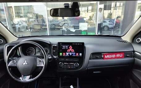 Mitsubishi Outlander III рестайлинг 3, 2016 год, 1 620 000 рублей, 9 фотография