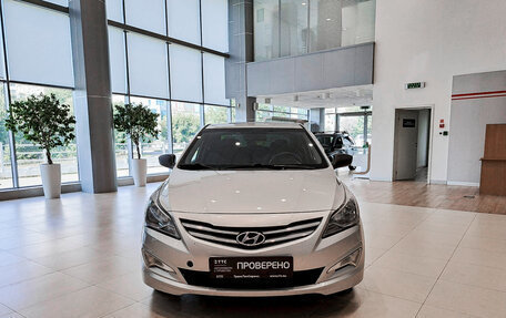 Hyundai Solaris II рестайлинг, 2016 год, 900 000 рублей, 2 фотография