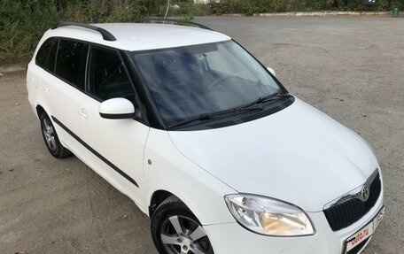 Skoda Fabia II, 2009 год, 395 000 рублей, 2 фотография