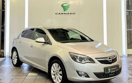 Opel Astra J, 2011 год, 670 000 рублей, 3 фотография