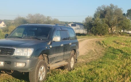 Toyota Land Cruiser 100 рестайлинг 2, 1999 год, 2 350 000 рублей, 2 фотография