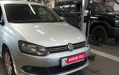 Volkswagen Polo VI (EU Market), 2012 год, 907 200 рублей, 2 фотография