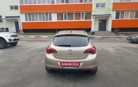 Opel Astra J, 2011 год, 780 000 рублей, 2 фотография