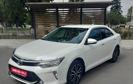 Toyota Camry, 2017 год, 2 770 000 рублей, 4 фотография