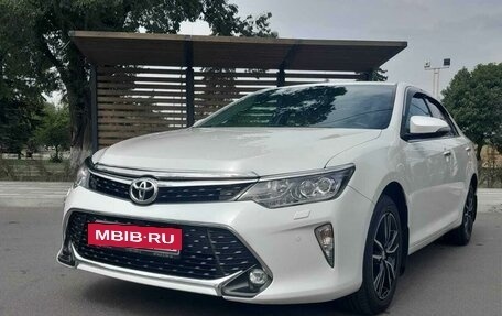 Toyota Camry, 2017 год, 2 770 000 рублей, 2 фотография