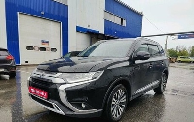 Mitsubishi Outlander III рестайлинг 3, 2021 год, 2 999 000 рублей, 1 фотография