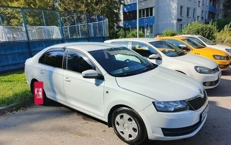 Skoda Rapid I, 2014 год, 1 200 000 рублей, 2 фотография