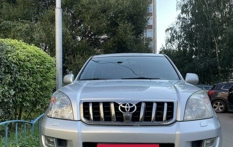 Toyota Land Cruiser Prado 120 рестайлинг, 2007 год, 3 700 000 рублей, 2 фотография