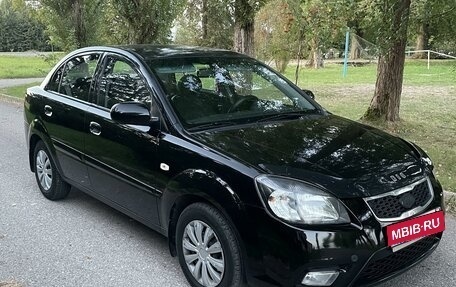 KIA Rio II, 2010 год, 750 000 рублей, 2 фотография