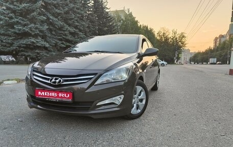 Hyundai Solaris II рестайлинг, 2016 год, 1 400 000 рублей, 1 фотография