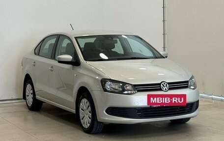 Volkswagen Polo VI (EU Market), 2015 год, 1 075 000 рублей, 2 фотография