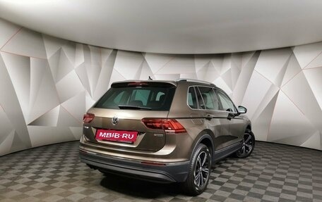 Volkswagen Tiguan II, 2018 год, 2 999 000 рублей, 2 фотография