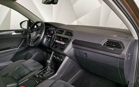 Volkswagen Tiguan II, 2018 год, 2 999 000 рублей, 9 фотография