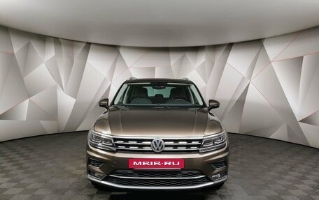 Volkswagen Tiguan II, 2018 год, 2 999 000 рублей, 7 фотография