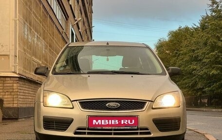 Ford Focus II рестайлинг, 2005 год, 320 000 рублей, 1 фотография