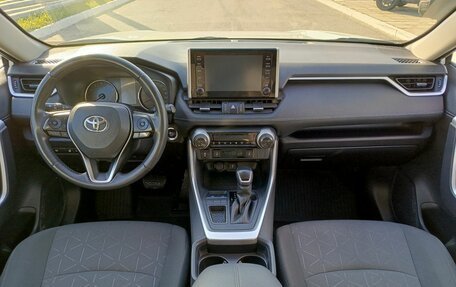 Toyota RAV4, 2021 год, 3 326 700 рублей, 14 фотография